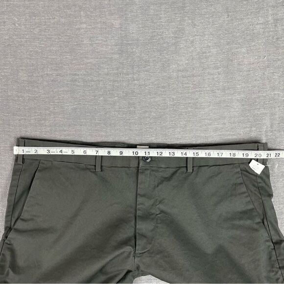 GAP NWT Gray Slim Khaki Chino Pants Men’s Size 40x32 - Picture 9 of 10